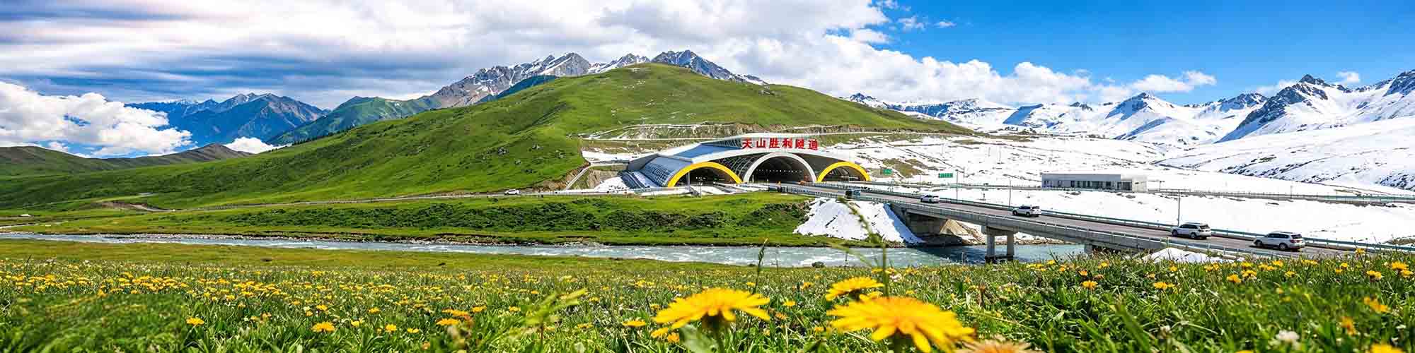 Tianshan Mountains crossing snow peaks